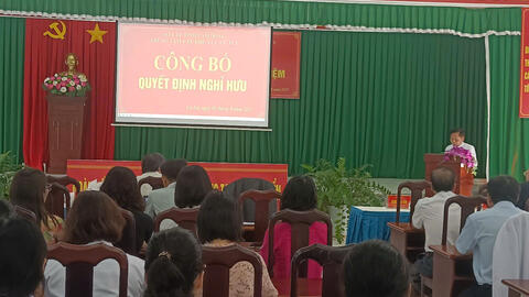 Trung tâm Y tế khu vực Cư Jút công bố Quyết định nghỉ hưu theo chế độ