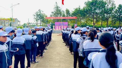 Trung tâm Y tế khu vực Đăk Glong tổ chức Lễ phát động Tuần lễ Làm mẹ an toàn năm 2025