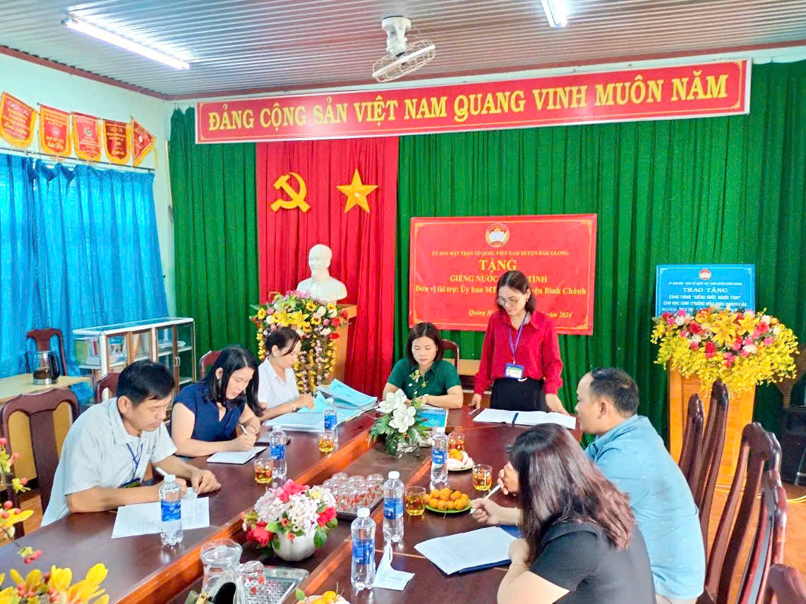 Huyện Đăk Glong 100% Bếp ăn tập thể trường học và cơ sở kinh doanh dịch vụ ăn, uống đảm bảo an toàn vệ sinh thực phẩm