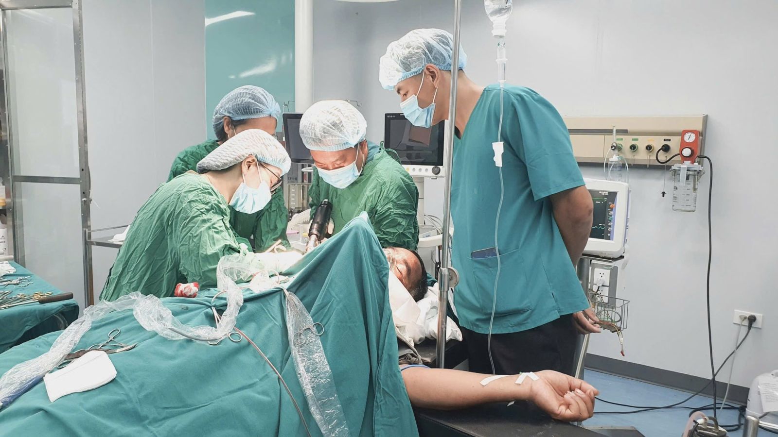 Trung tâm Y tế huyện Đăk Mil phẫu thuật thành công gãy xương đòn phức tạp